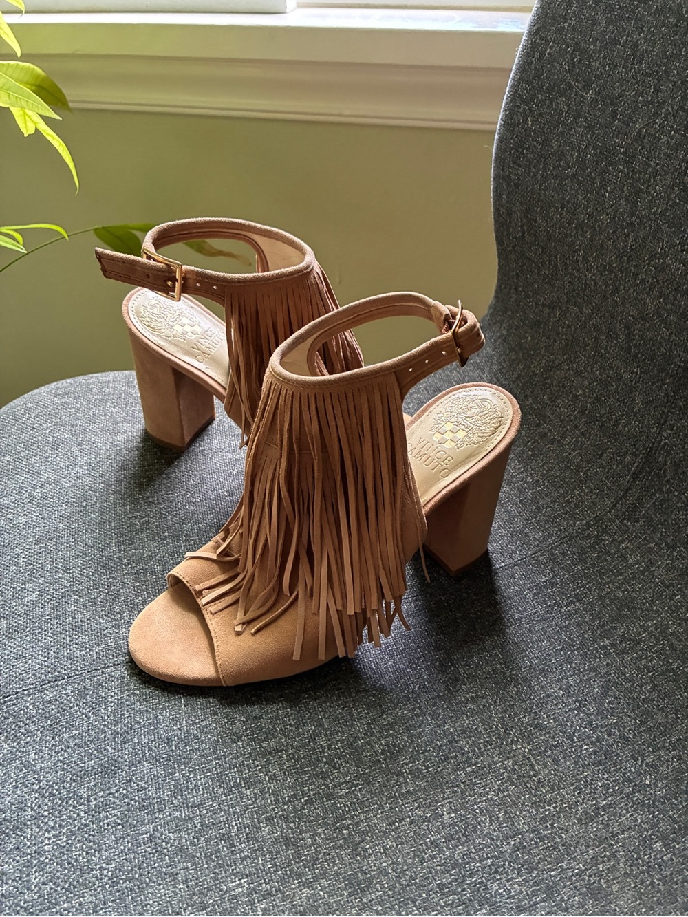 Vince Camuto Nude Suede Leather Fringe Block Heels 6